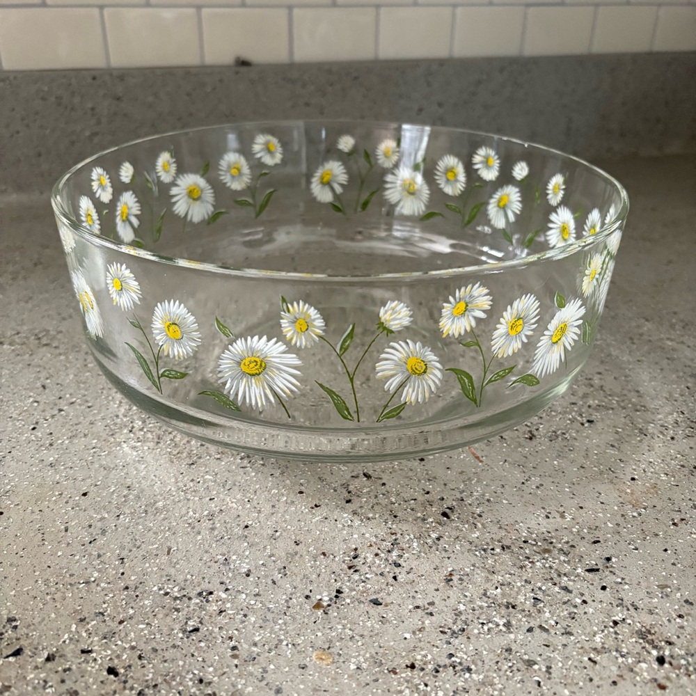 Vintage: Cora Glassware • Glass‎ Daisy Bowl